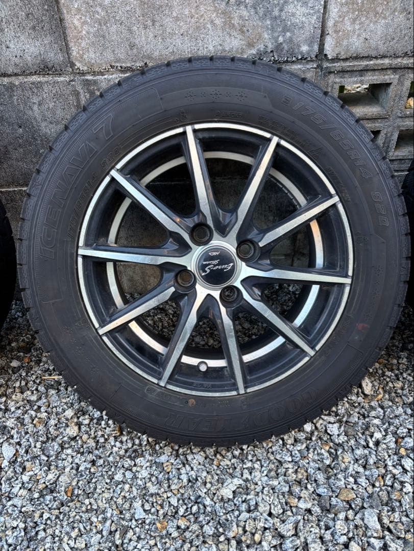 【引き取り限定】スタッドレスタイヤ+ホイール175/65R14 4本セット