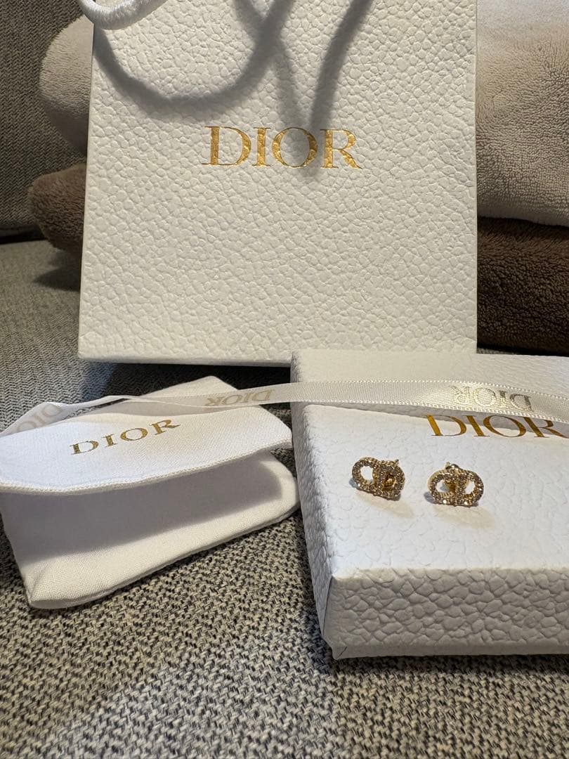 Dior ディオールピアスゴールドメッキClair d lune