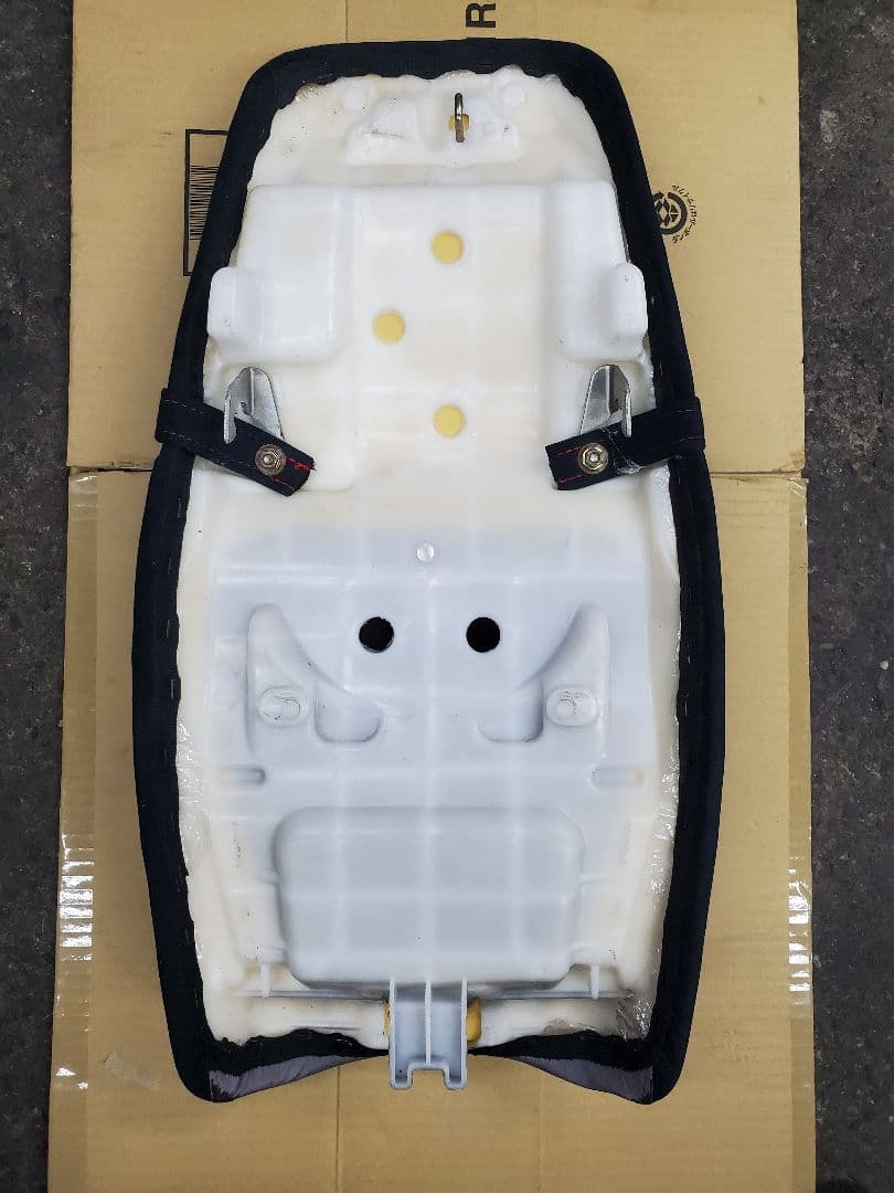 ホンダCB400SF/SB用 カスタムシート NC42型外し 美品