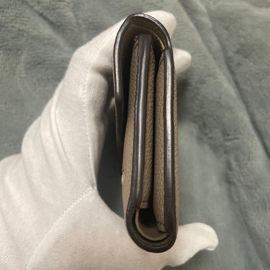 ルイヴィトン　ポルトフォイユ・ヴィクトリーヌ　トゥルトレールクレーム