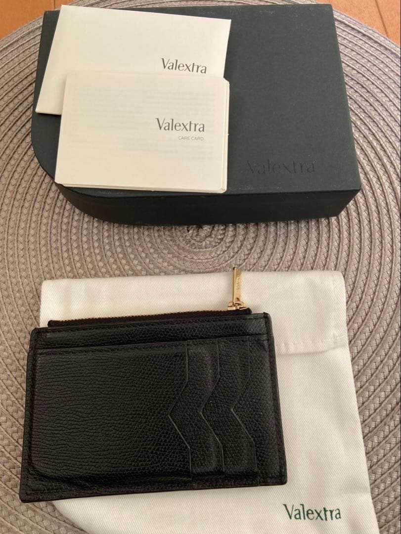 Valextra ブラック フラグメントカードケース　used