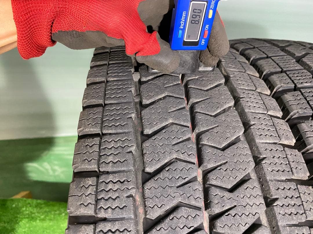 195/80R15 BRIDGESTONE BLIZZAK VL10 23年