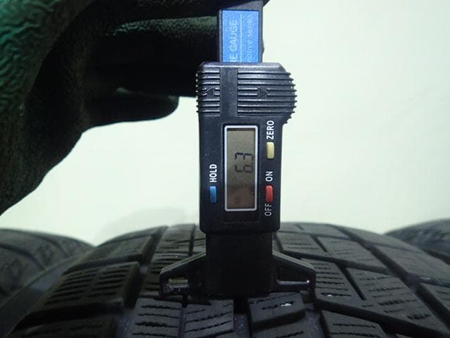 B993【送料無料】YOKOHAMA　アイスガード 225/50R17　94Q