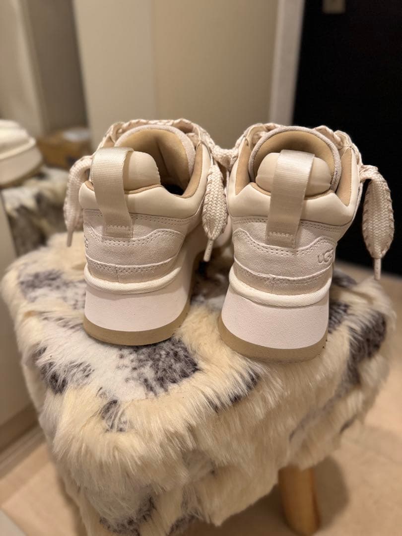 [UGG] Astromel 厚底プラットフォーム スニーカー