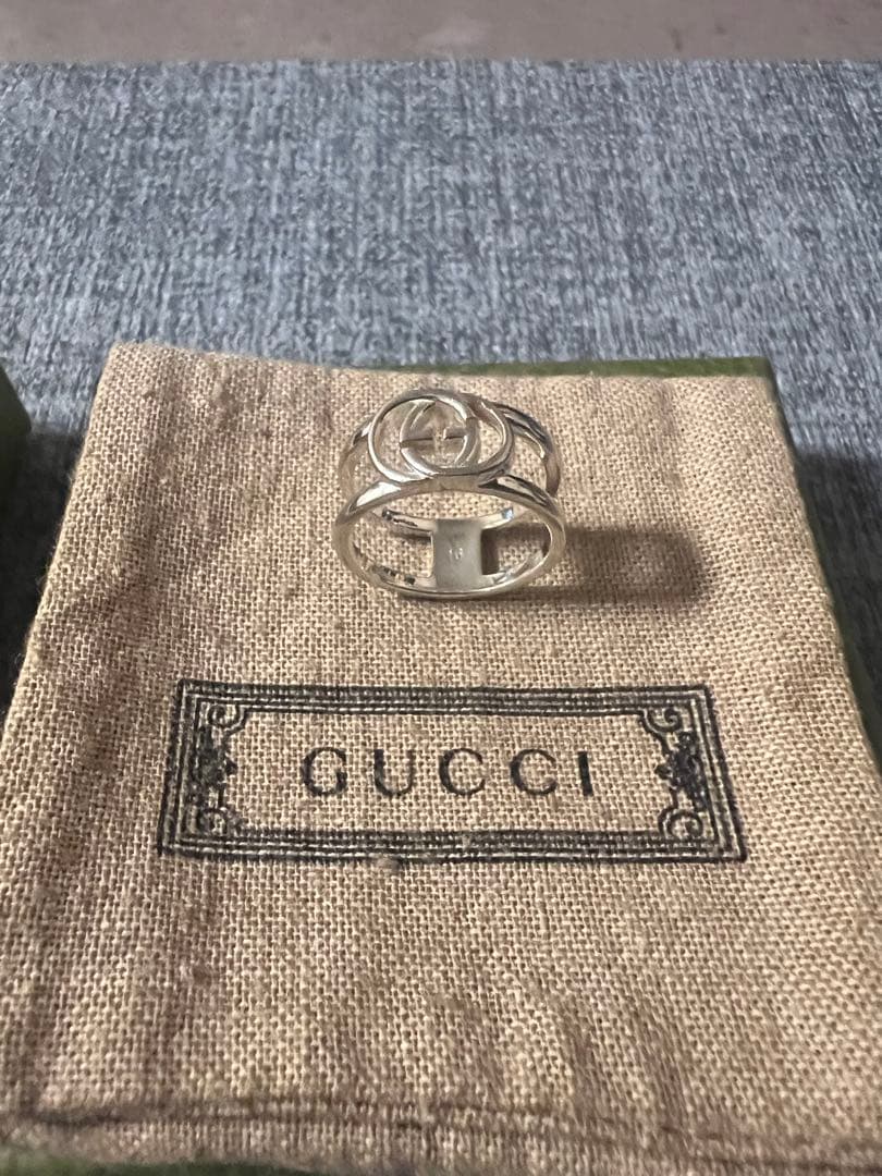 GUCCI ダブルGロゴ シルバーリング 16号