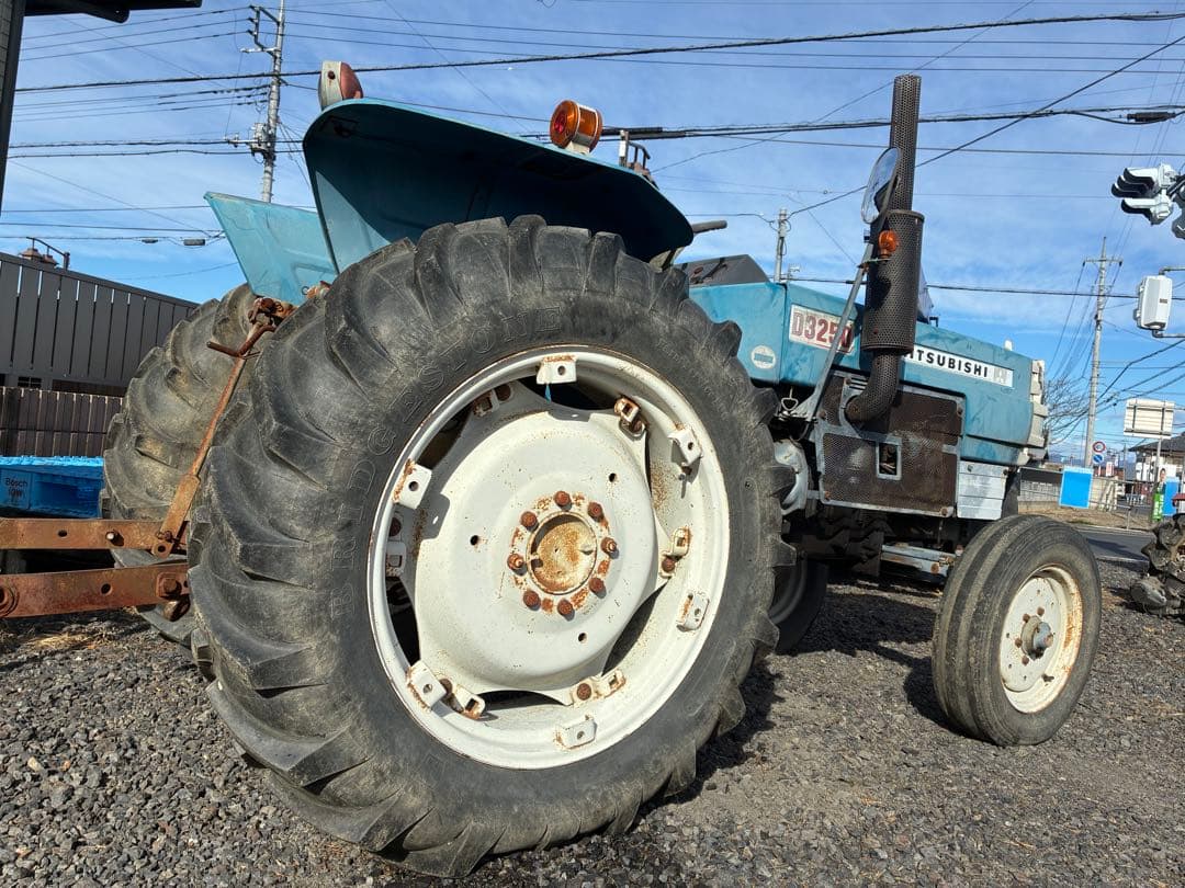 MITSUBISHI D3250 トラクター