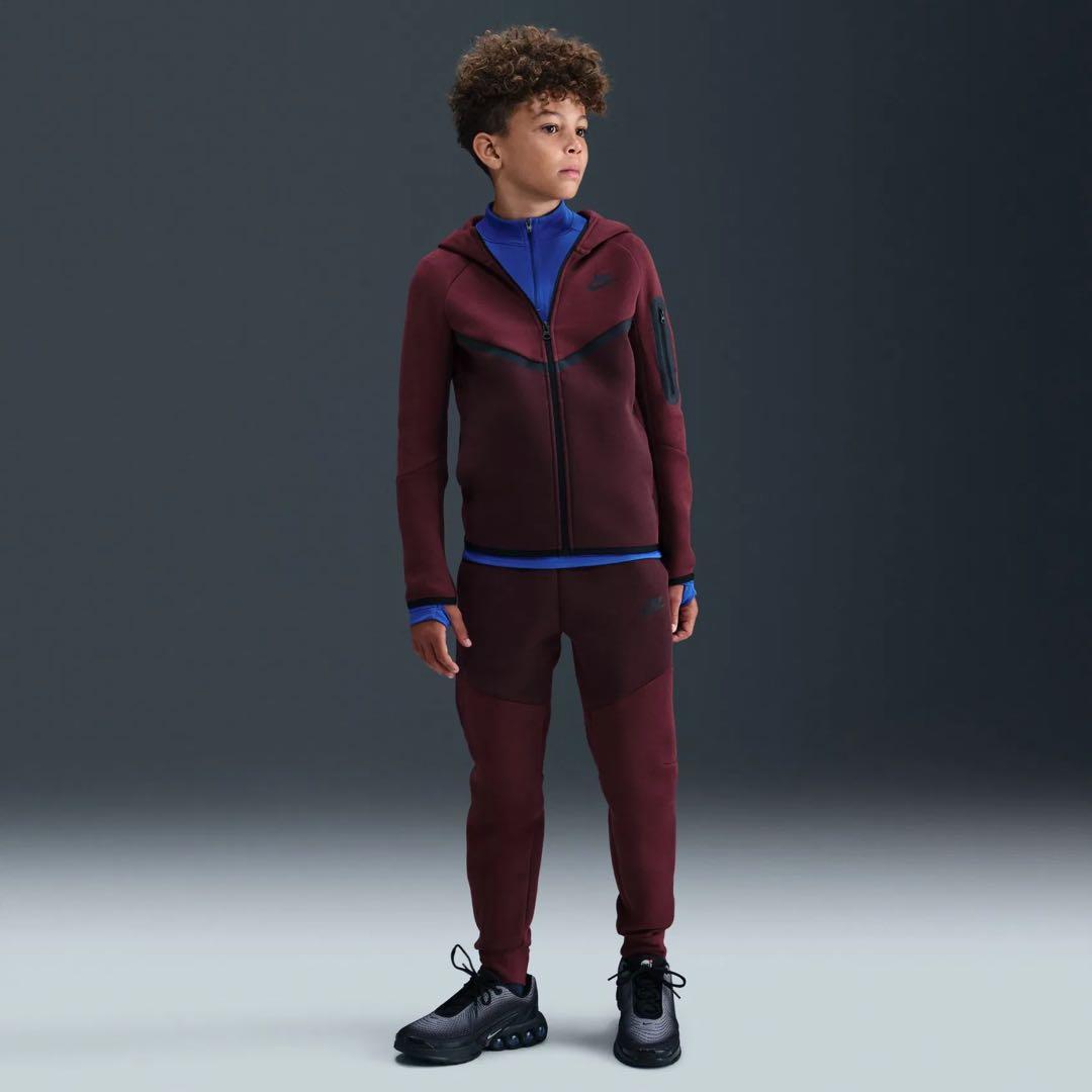 新品 キッズＭ(150) ワイン テックフリース セットアップ 赤タグ NIKE
