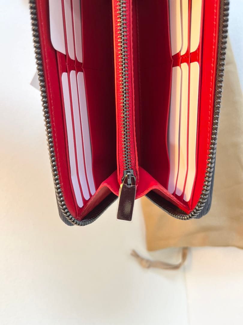 【新品11万】クリスチャンルブタン 長財布Christian louboutin