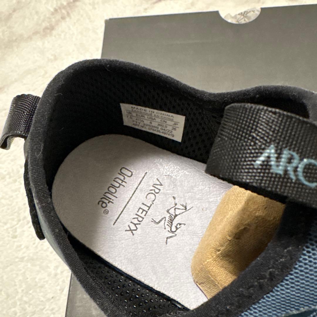 ARC'TERYX ARAKYS スニーカー