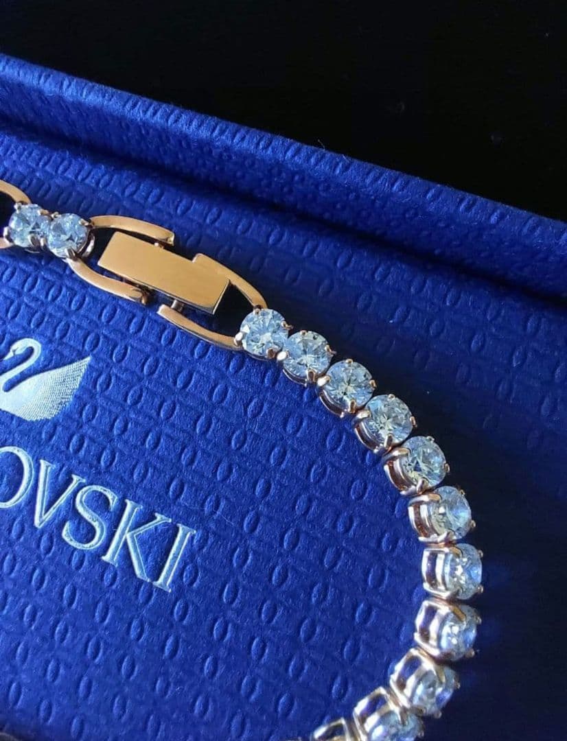 ほぼ新品 SWAROVSKI テニス Dluxe ブレスレット スワロフスキー