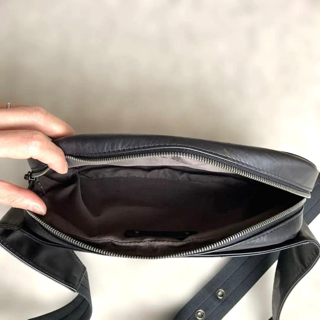 Bottega Veneta ボディバッグ　ウエストバッグ