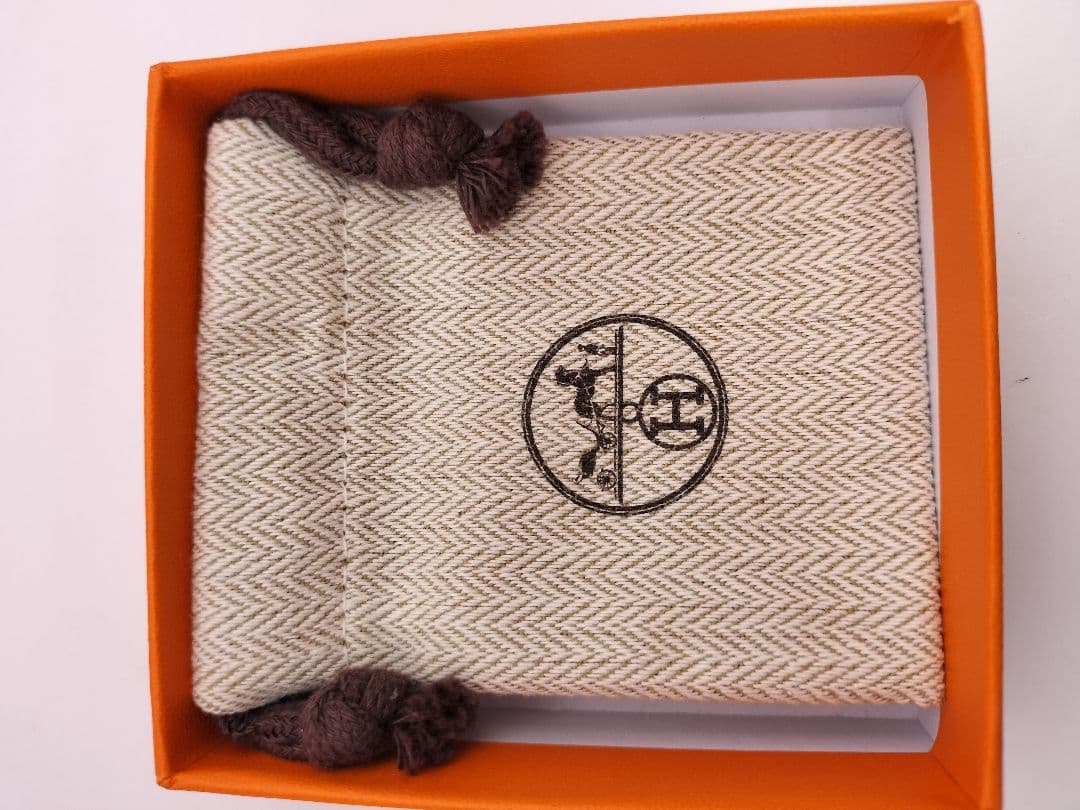 HERMES Hモチーフピアス 専用ポーチ付き