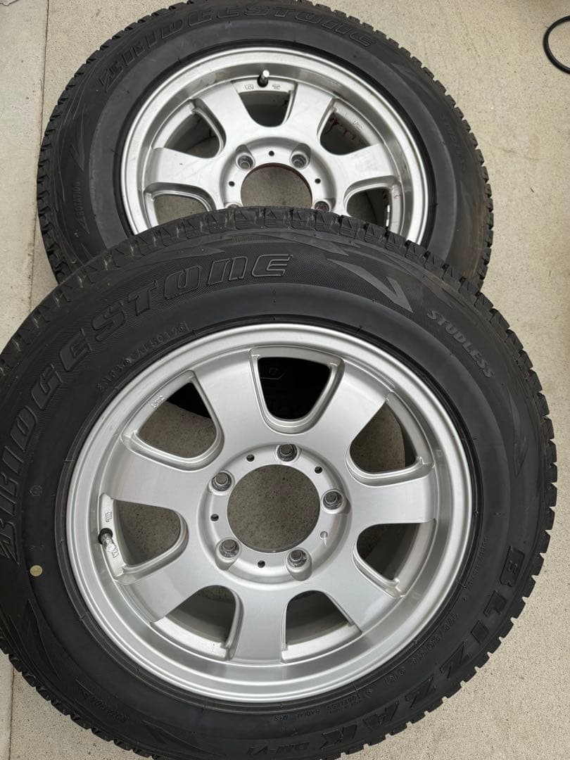 ジムニー　ホイール付きスタッドレスタイヤ
