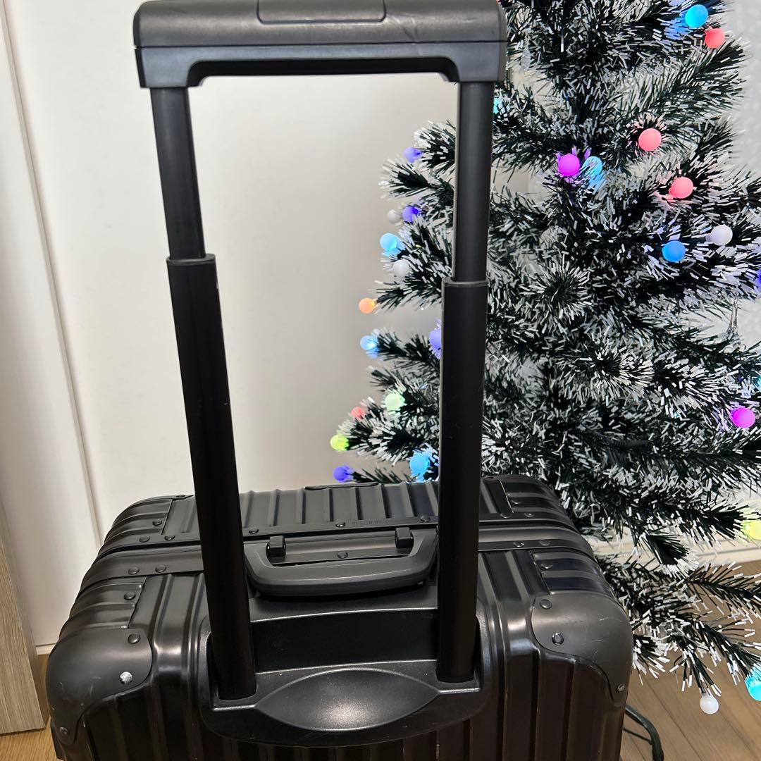 RIMOWA ブラック 中型キャリーケース