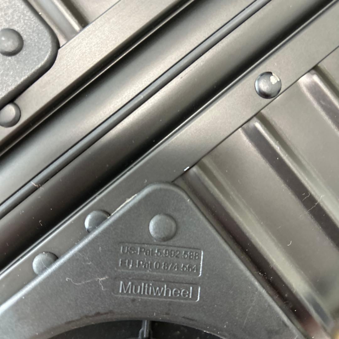 RIMOWA ブラック 中型キャリーケース