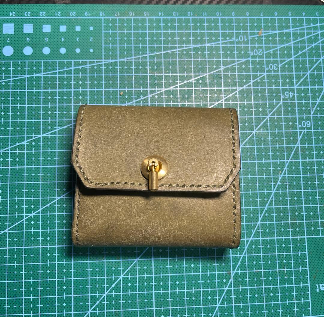 3つ折りコンパクト財布 おこし金具 プエブロイタリアンレザー
