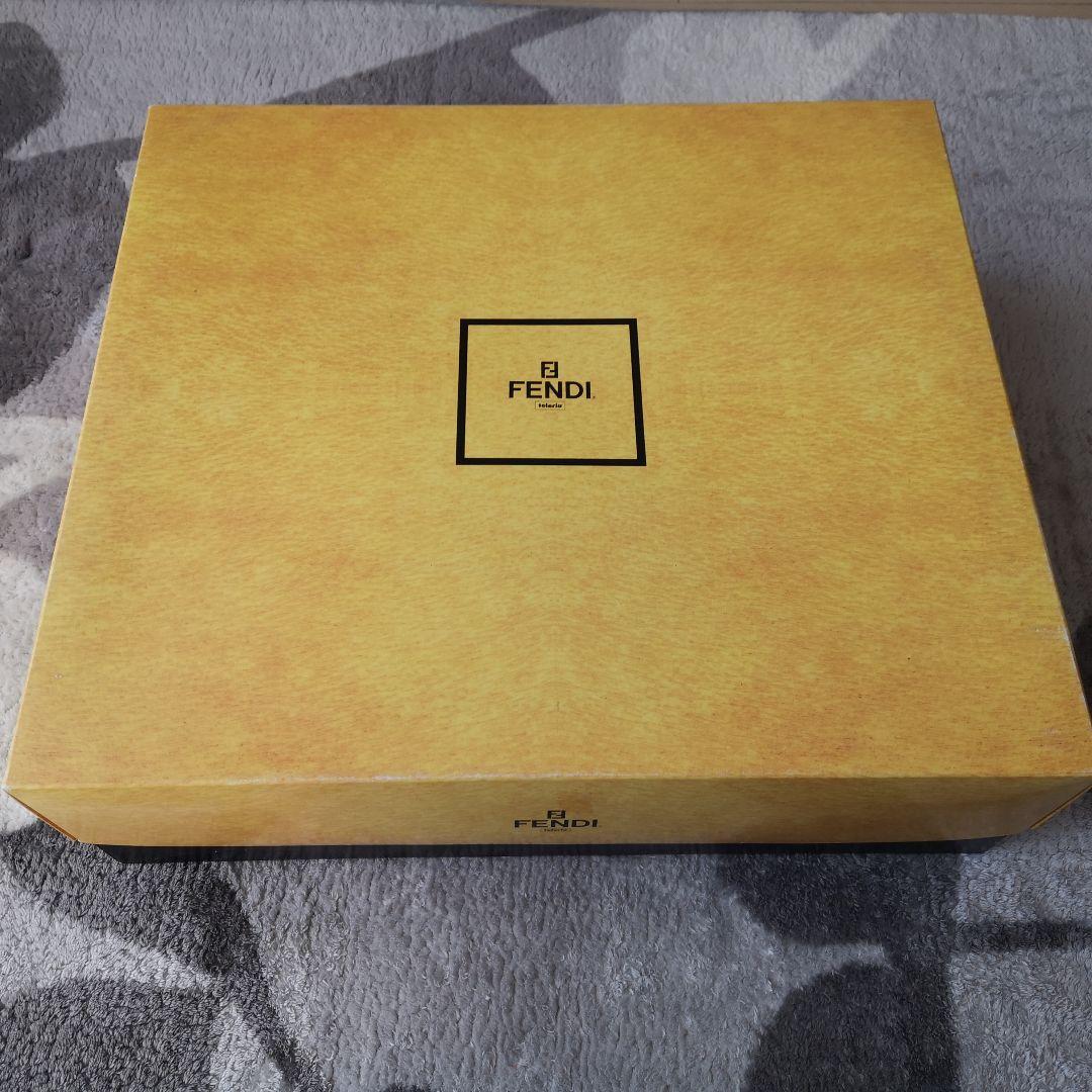 FENDI　フェンデ　毛布　絹　シルク　ズッカ　140x210　シングル