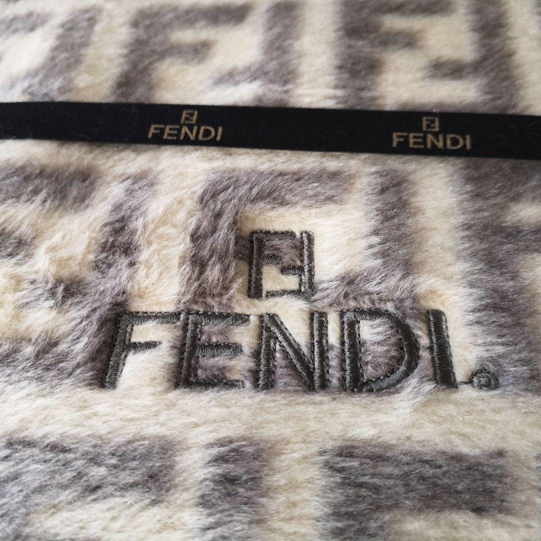 FENDI　フェンデ　毛布　絹　シルク　ズッカ　140x210　シングル