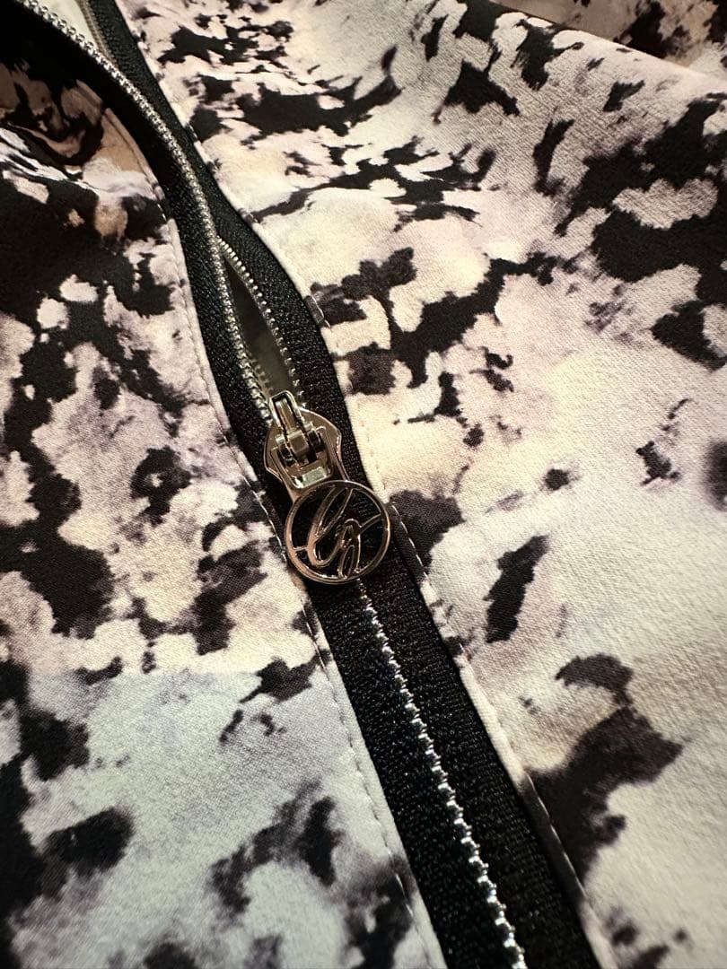 Descente Luxe Collection スワロ装飾 薄ジャケット