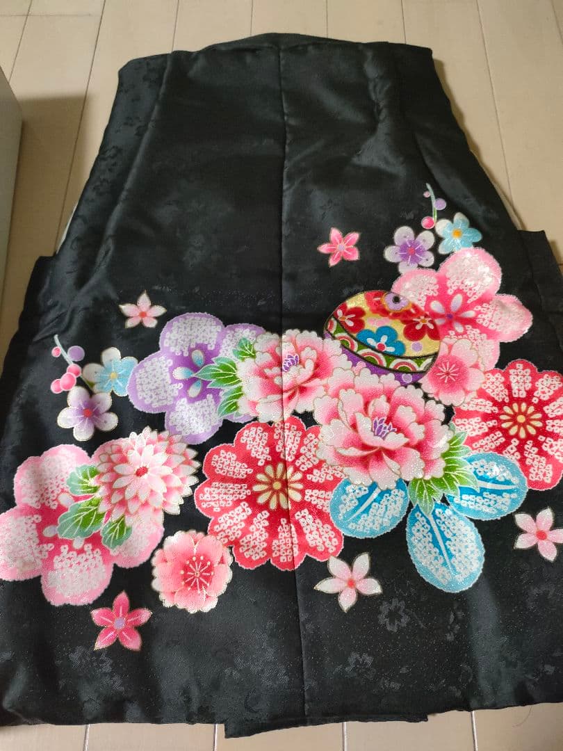 一度のみ着用七五三用華やか着物
