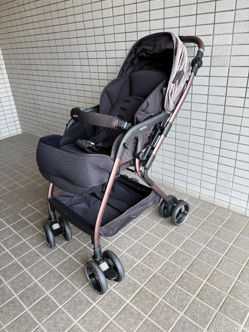 アップリカ A型ベビーカー オプティアクッショングレイス