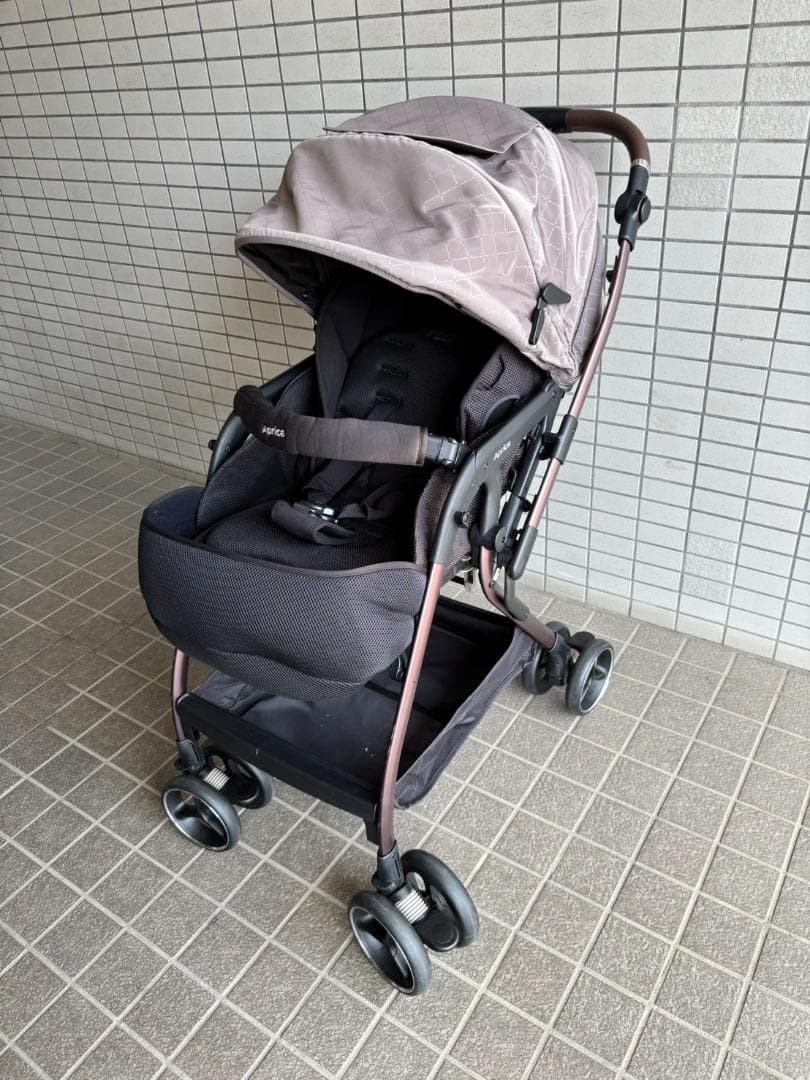 アップリカ A型ベビーカー オプティアクッショングレイス