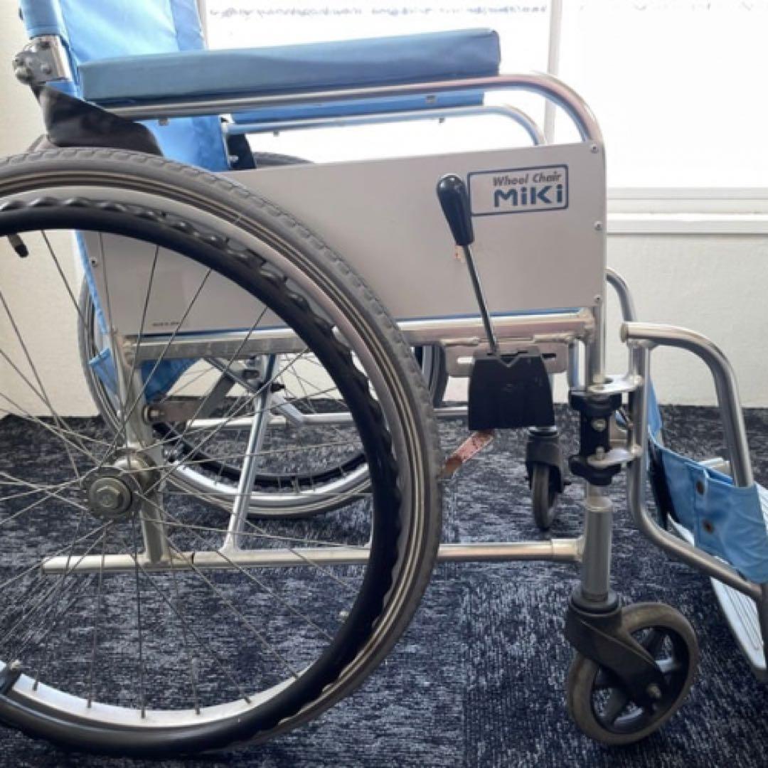MiKi 車椅子 中古 軽量タイプ ブレーキ付き 介助式