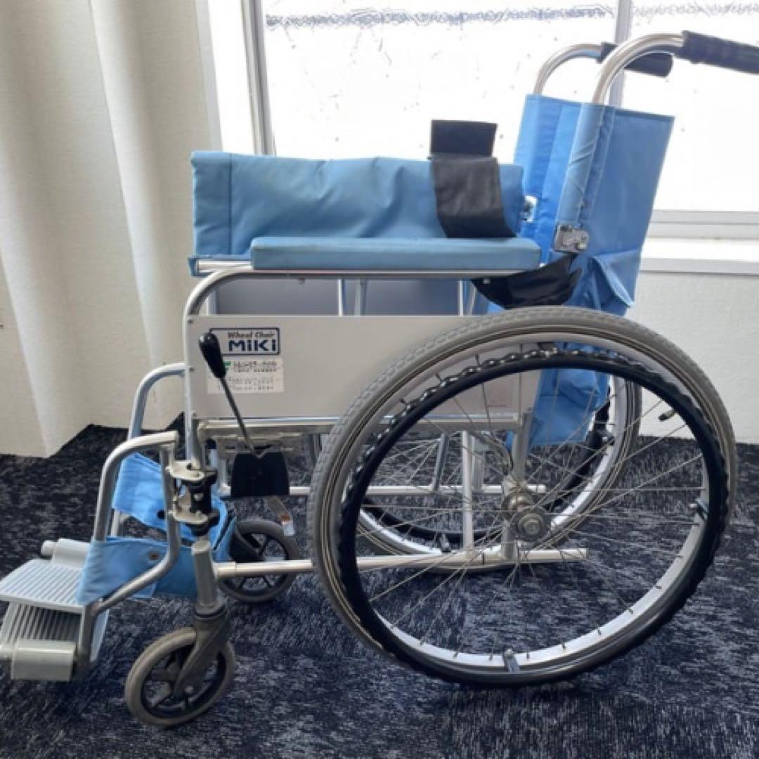 MiKi 車椅子 中古 軽量タイプ ブレーキ付き 介助式