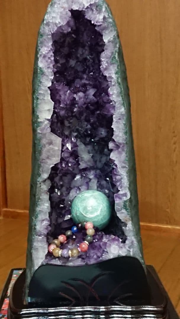 希少 ハックマナイト共生？アメジストドーム 色、形良し、ドーム内広し、存在感