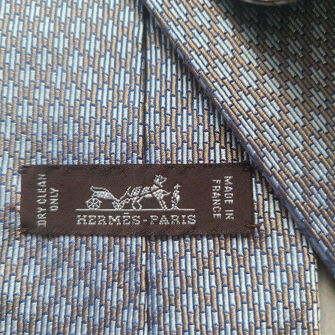 HERMES 青と茶色のチェック柄ネクタイ