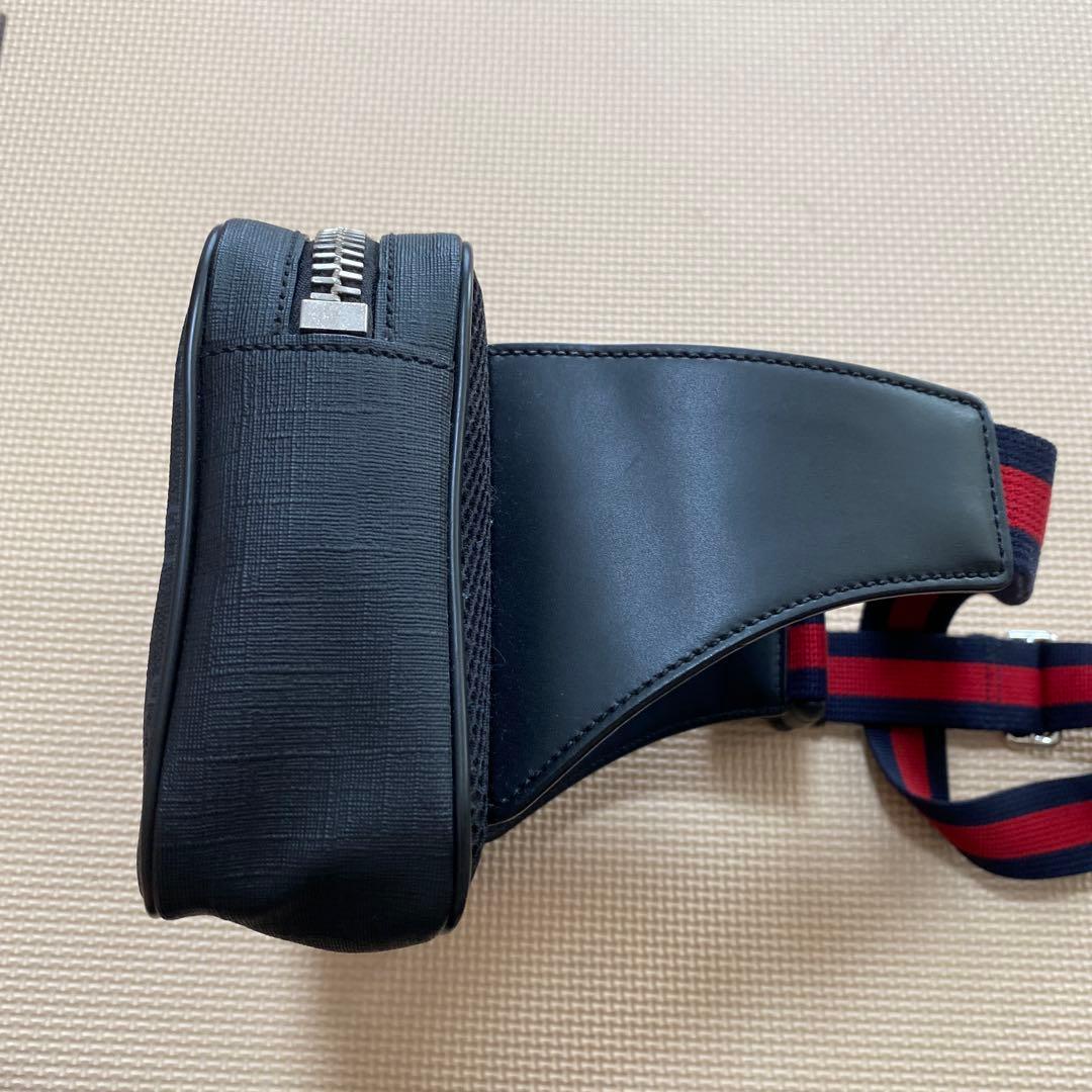 ぢるちる ！！GUCCI ボディバッグ GGスプリーム　シェリーライン