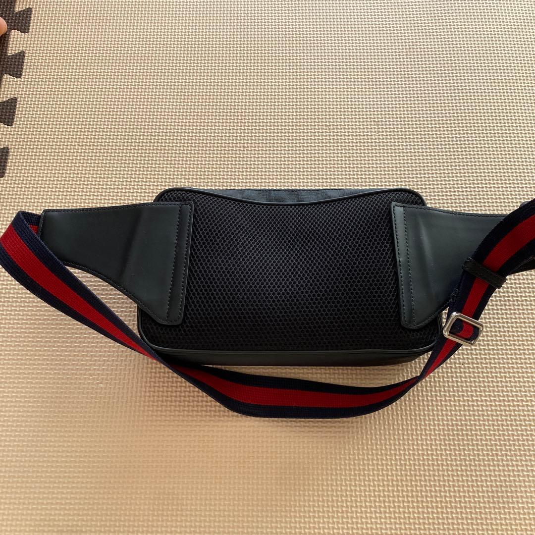 ぢるちる ！！GUCCI ボディバッグ GGスプリーム　シェリーライン