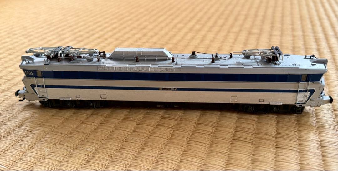 メルクリン　39402 SNCB 18型多電源対応旅客用電機1805号機