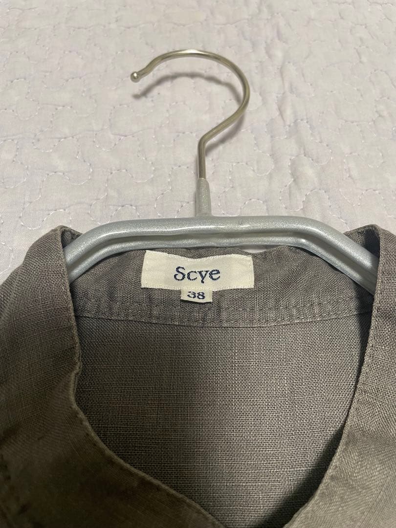 Scye 半袖グレー　リネンタックブラウス