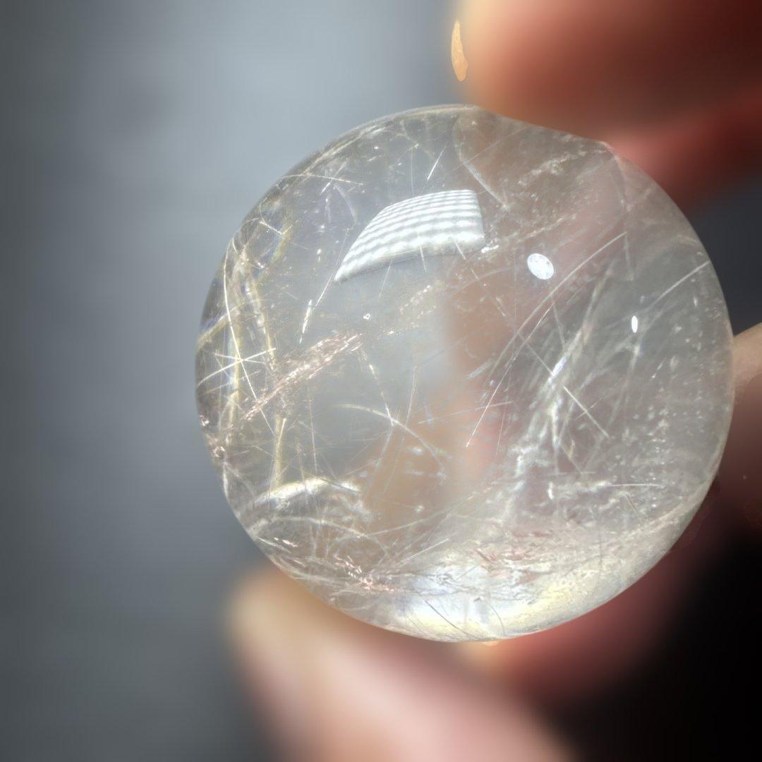 高透明 ルチルクォーツ スフィア 約31mm 多色針 水晶玉