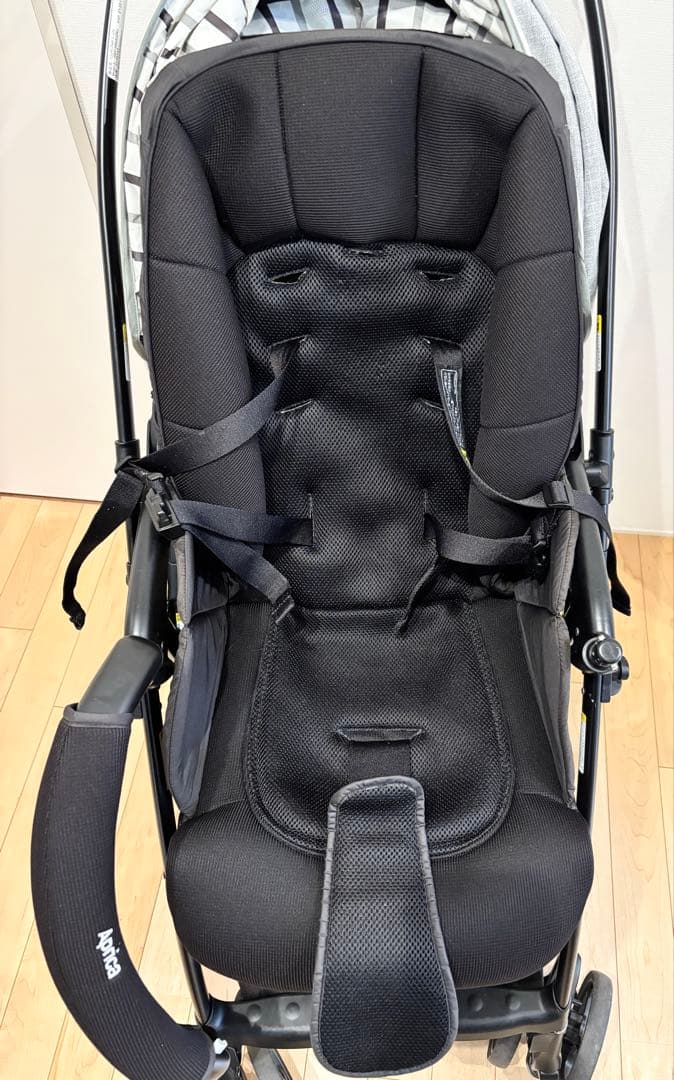 アップリカ　ラクーナクッション　ベビーカー