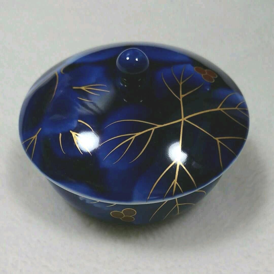 宮内庁御用達 深川製磁 瑠璃 ・ 染錦葡萄柄 茶器揃（ 急須 ・湯呑 ）