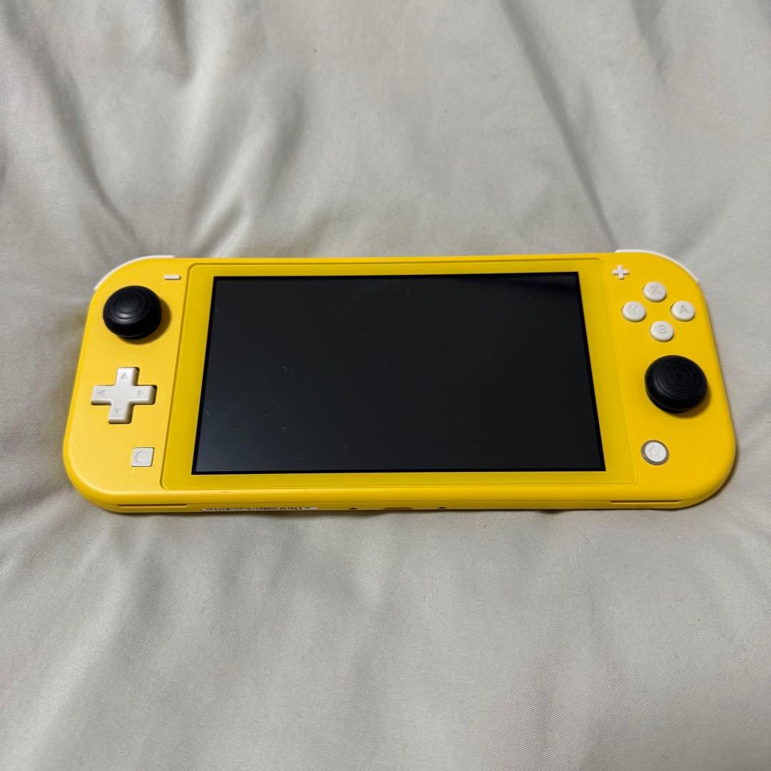 初期化済み　美品　Nintendo switch light