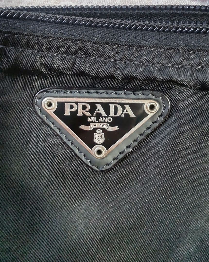 2*꒱様 PRADA Vela プラダ ポーチ