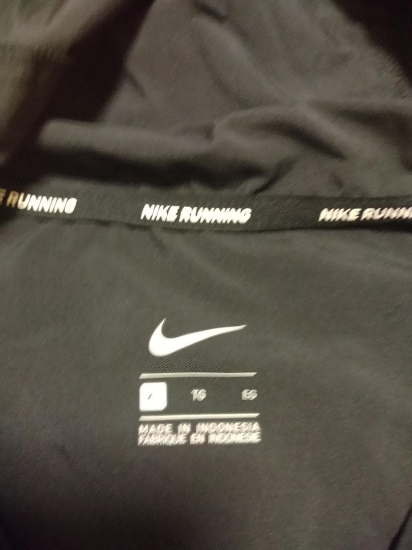 Nike Running フード付きジャケット