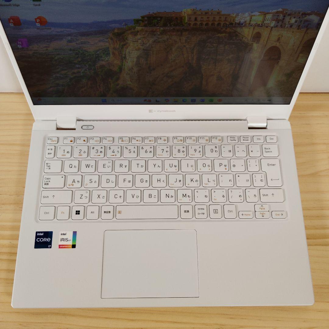 極美品 Dynabook GCX83/VWE タッチパネル 12世代i7 1TB