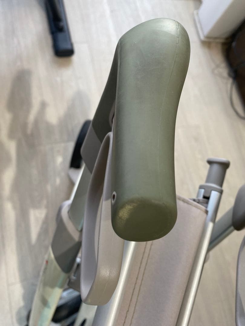 美品・純正ポーチ付・送料込⭐︎byACREカーボン・ウルトラライトおしゃれな歩行器