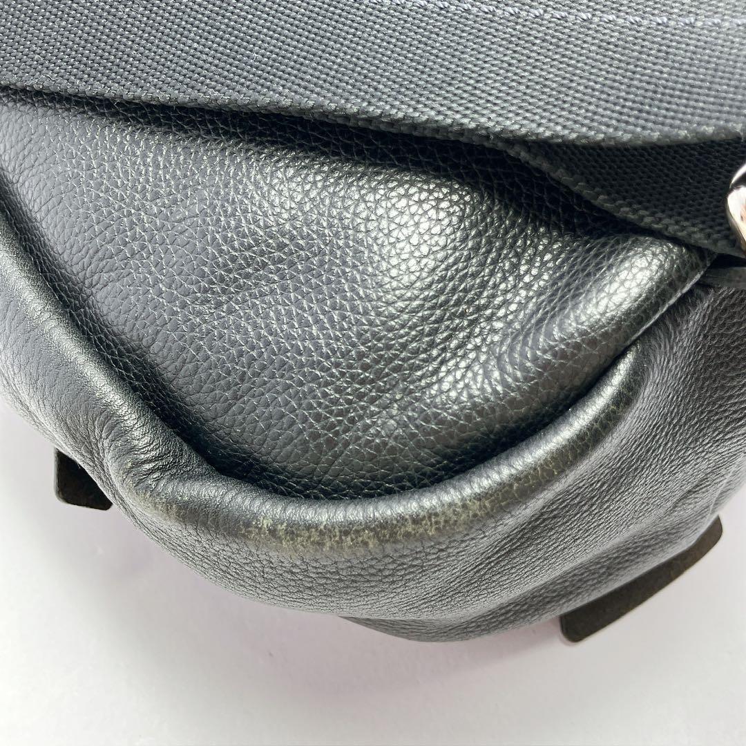 3427○ COACH ブラック レザー ボディバッグ