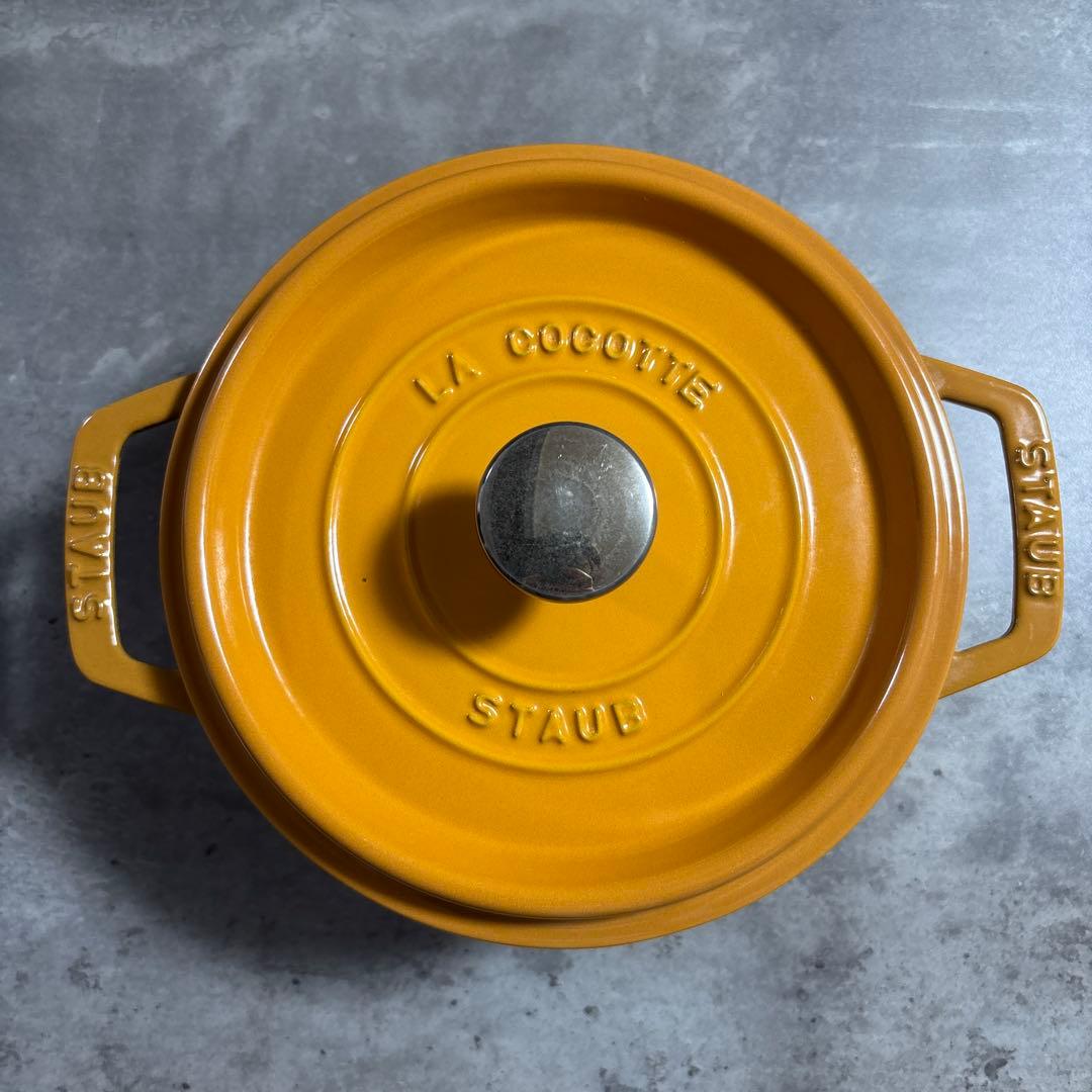 【値引き】STAUB 18cm ココットラウンド　シリアルナンバー　生涯保証付