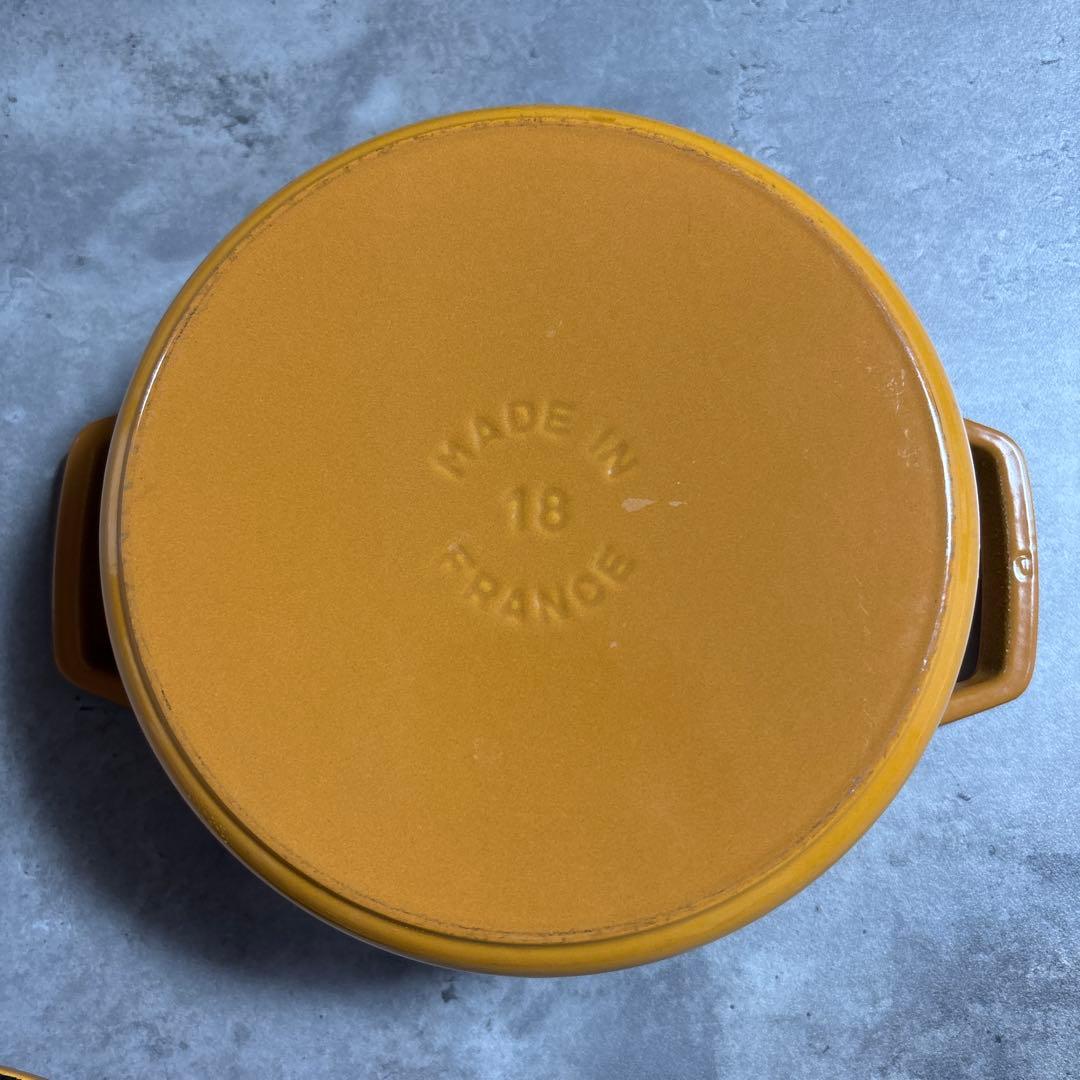 【値引き】STAUB 18cm ココットラウンド　シリアルナンバー　生涯保証付