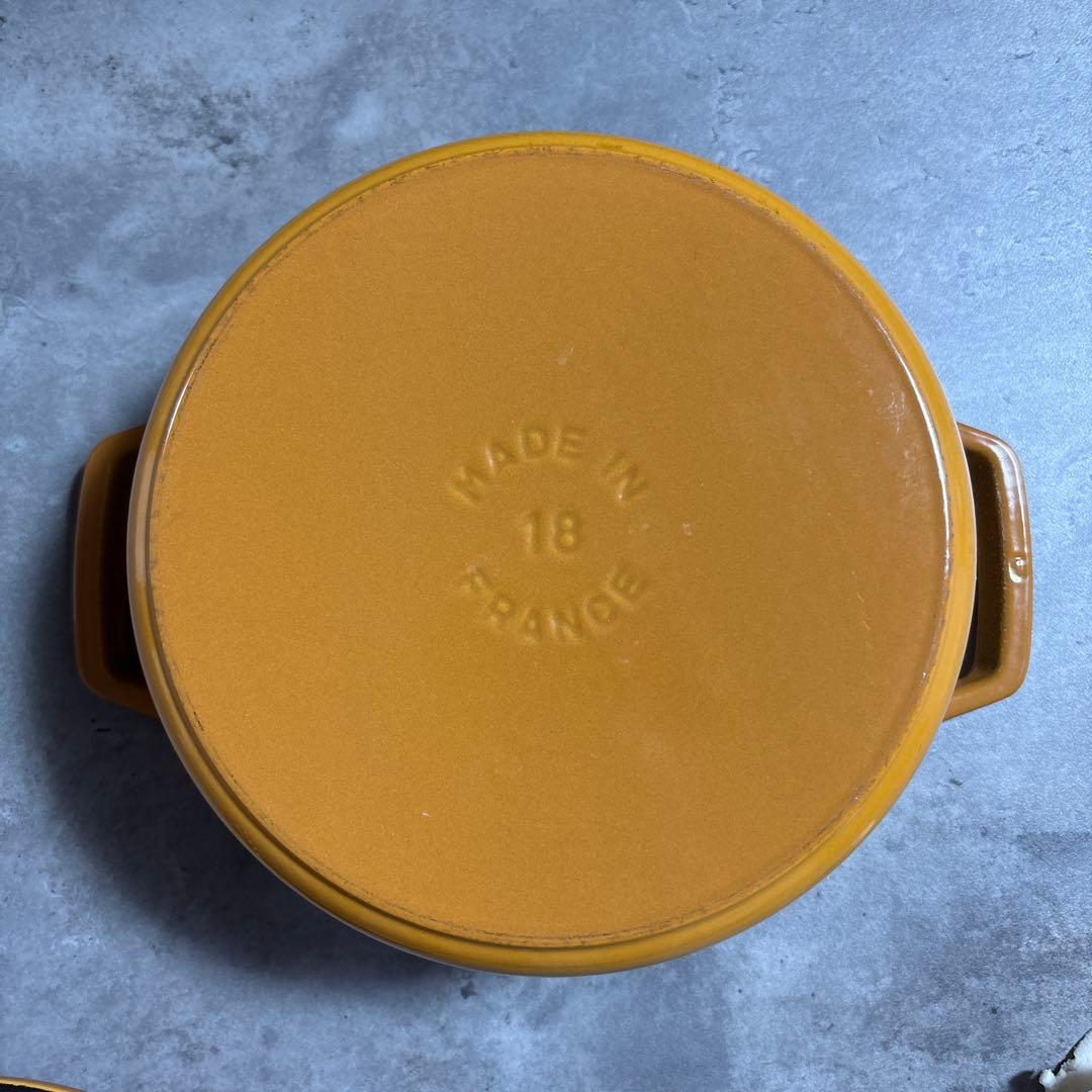 【値引き】STAUB 18cm ココットラウンド　シリアルナンバー　生涯保証付