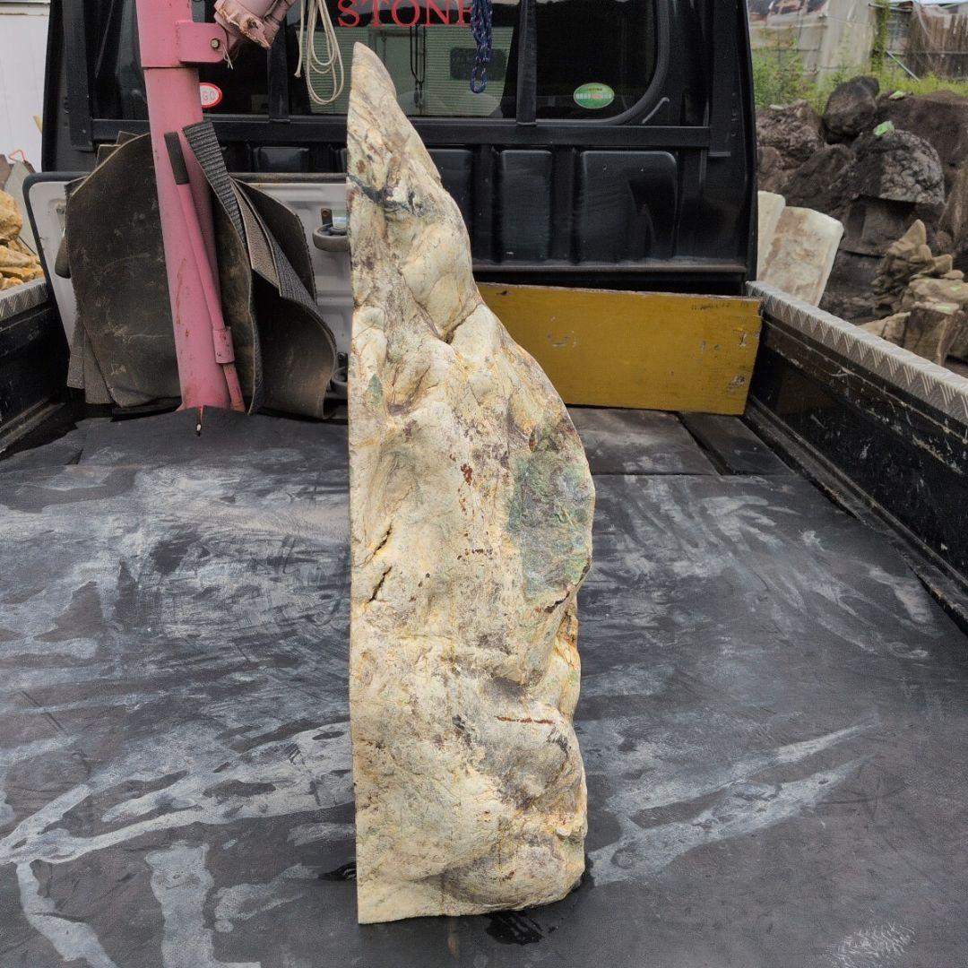 北海道産　日高翡翠　34キロ　庭石 石　鑑賞石　石材　庭　坪庭　翡翠