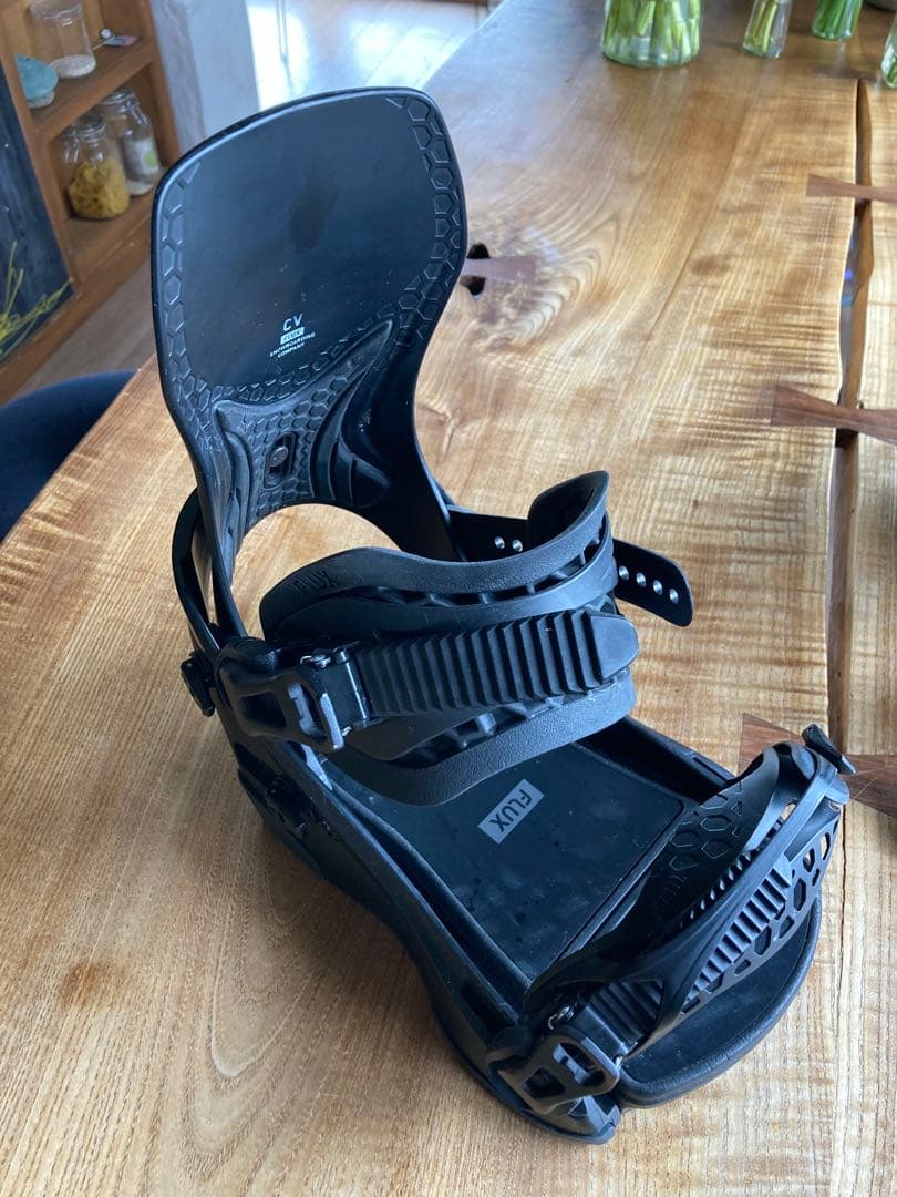 FLUX CV M 24-25 美品