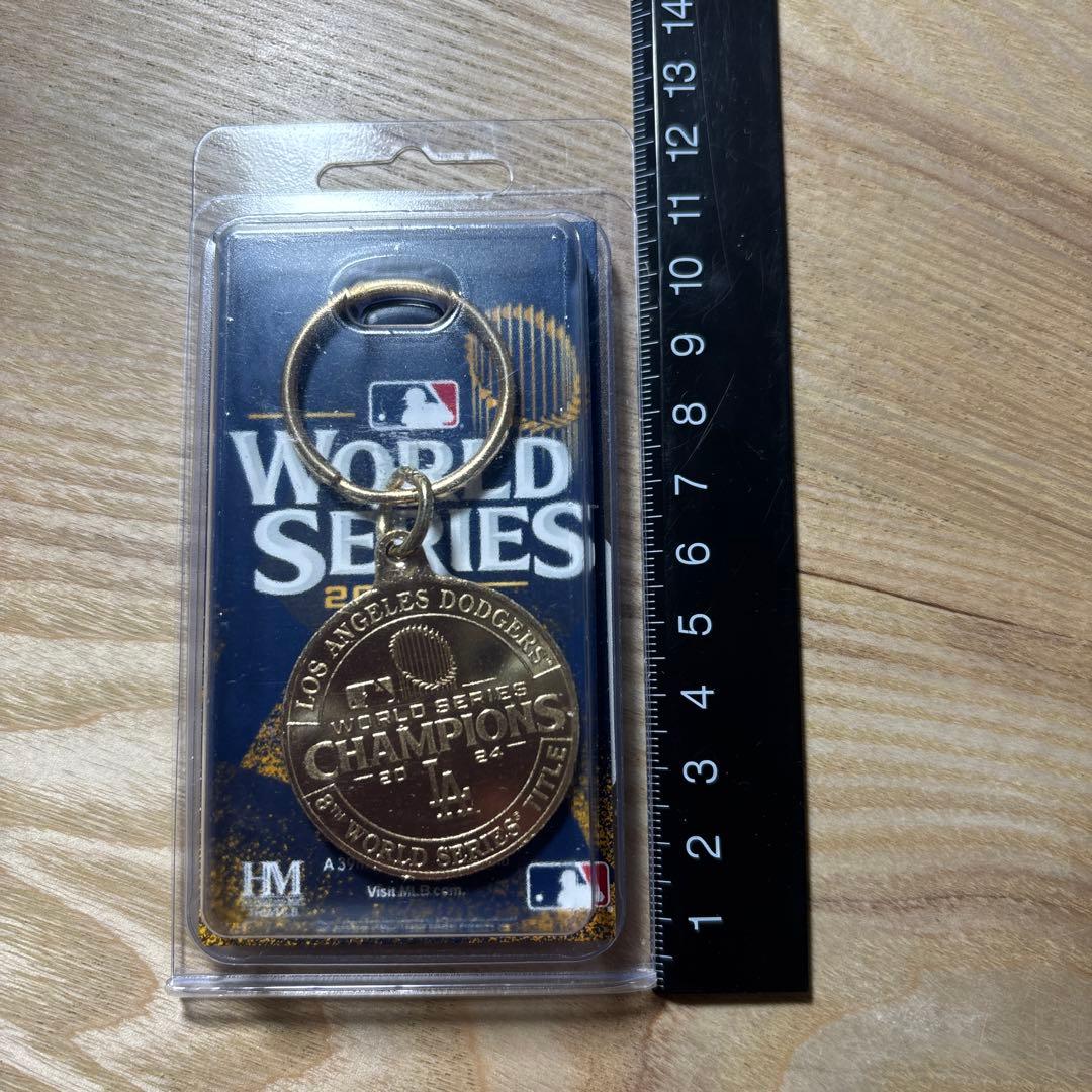 MLB公認　レア品　ドジャースワールドシリーズ2024年優勝記念キーチェーン