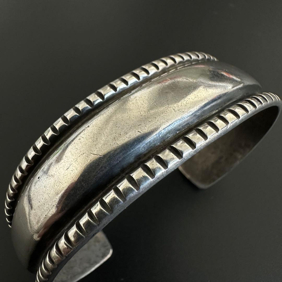 専用Navajo Aaron Anderson チゼルワーク バングル 21mm